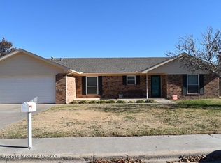 1813 Texas St, Perryton, TX 79070