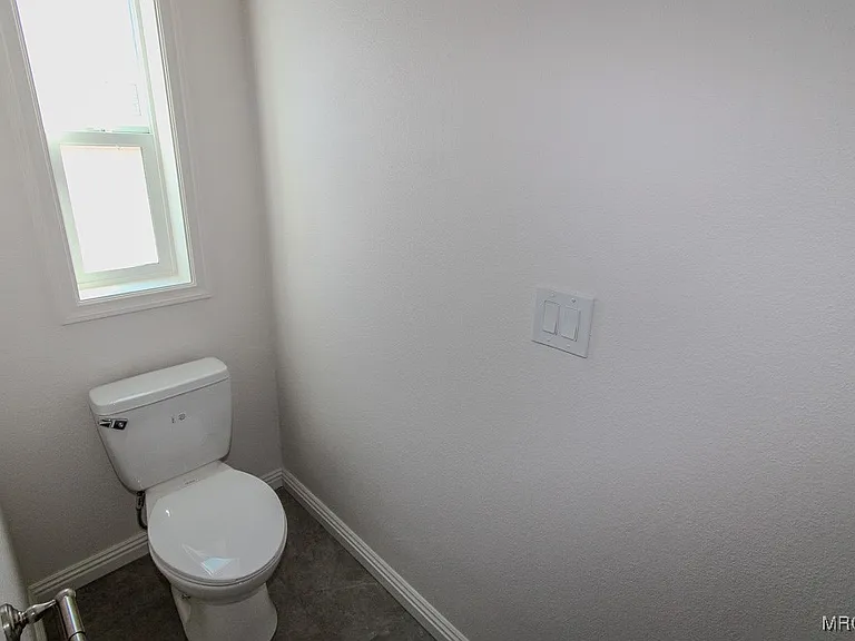 1336 La Crescenta Dr #1 — Photo 18