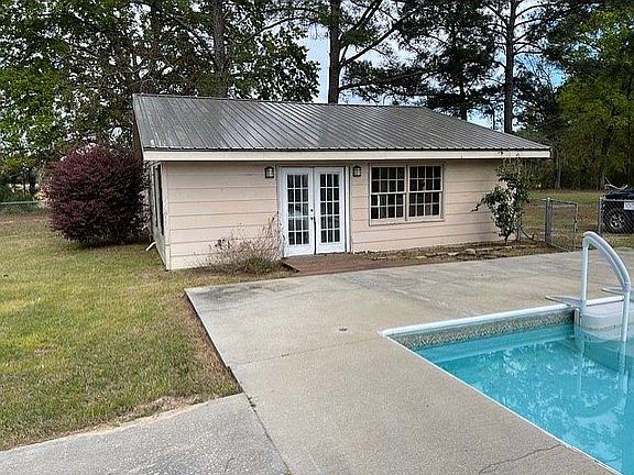 Pool House