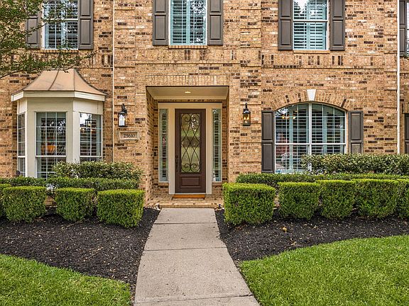 5th image of 25610 Wildbrook Crossing Ln