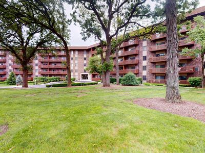 120 Lakeview Dr APT 205, Bloomingdale, IL, 60108