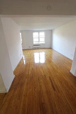 Rented by Avenues Real Estate | media 19