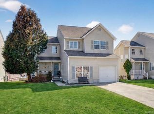 25 Woodfield Drive, Washingtonville, NY 10992