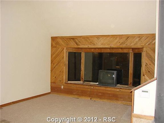 4th image of 725 Red Feather Ln