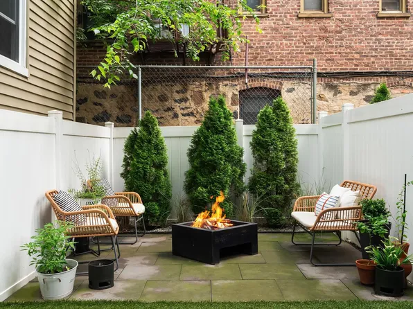 18-05 Highland Avenue image 12 of 34