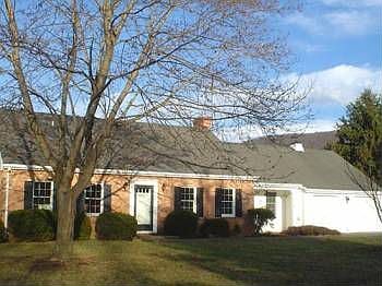 1st image of 259 N River Dr