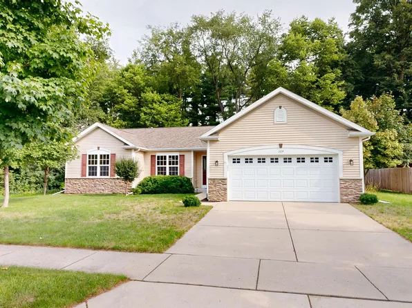 204 Woodland Preserve, Watertown, WI 53094