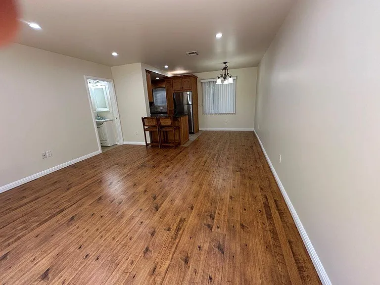 12540 Moorpark St — Photo 4