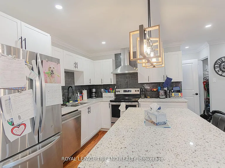 60 Fiddlers Green Rd #36 — Photo 3