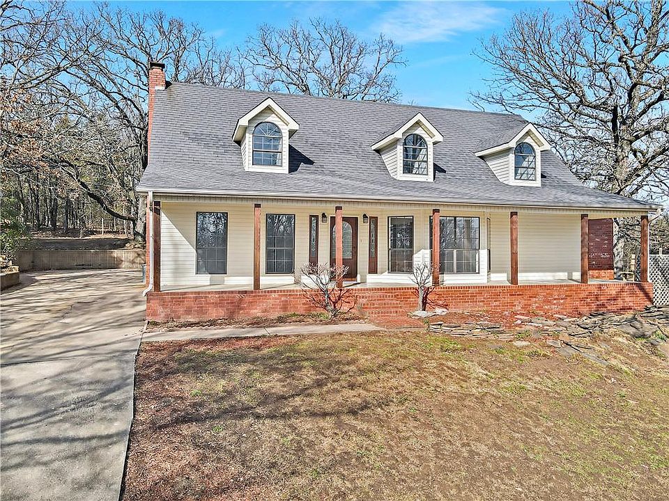 1st image of 1432 White Oak Est
