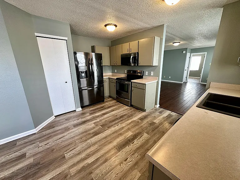 1719 Elijah Blue Dr — Photo 20