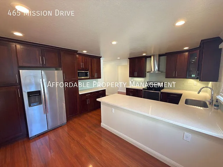 465 Mission Dr — Photo 11