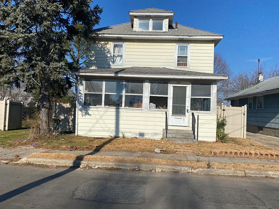 1st image of 327 W Washington St