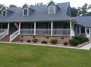 663 Fire Tower Rd, Richlands, NC 28574