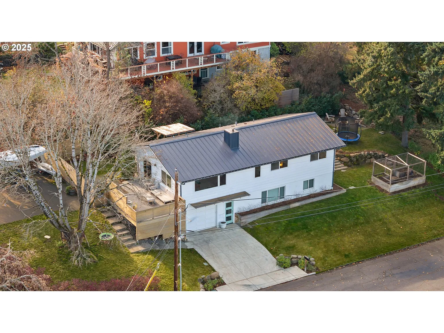 401 Eugene St photo 1