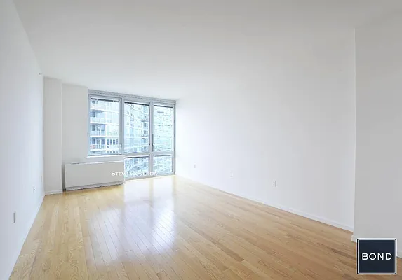 Rented by Bond New York | media 1
