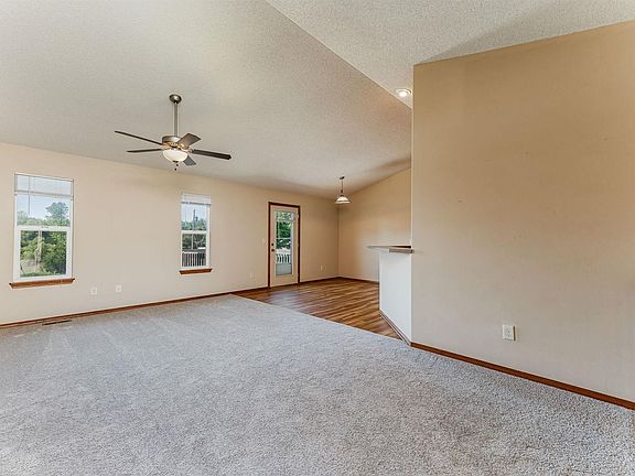 3rd image of 4762 S Kessler Ct