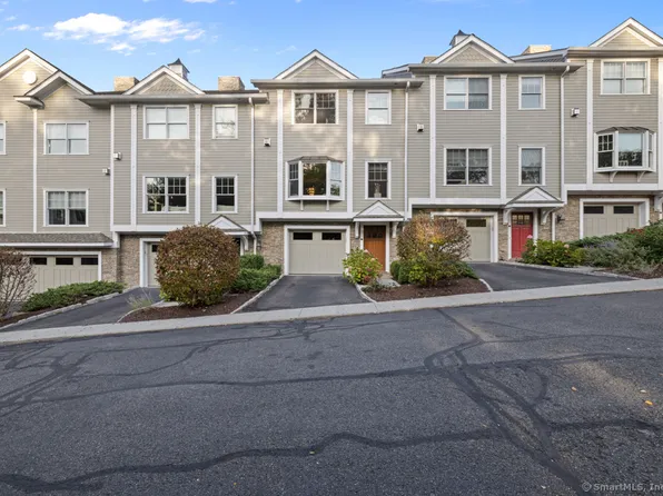 66 Grove Street APT B10, Ridgefield, CT 06877