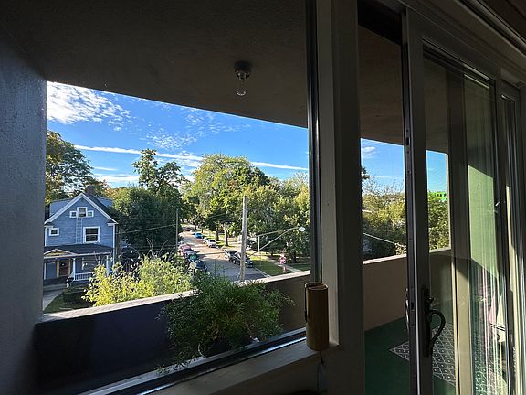 2nd image of 507 Hill St APT 8