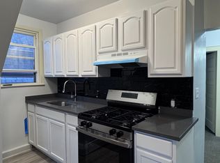 133 W 30th St APT 3, Bayonne, NJ 07002