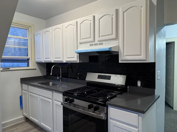 133 W 30th St APT 3, Bayonne, NJ 07002