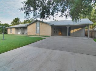 420 E Spring Valley Rd, Hewitt, TX 76643