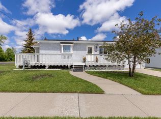 593 S 3rd Ave W, Cardston, AB T0K0K0