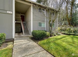 3206 Pine Rd NE APT D14, Bremerton, WA 98310
