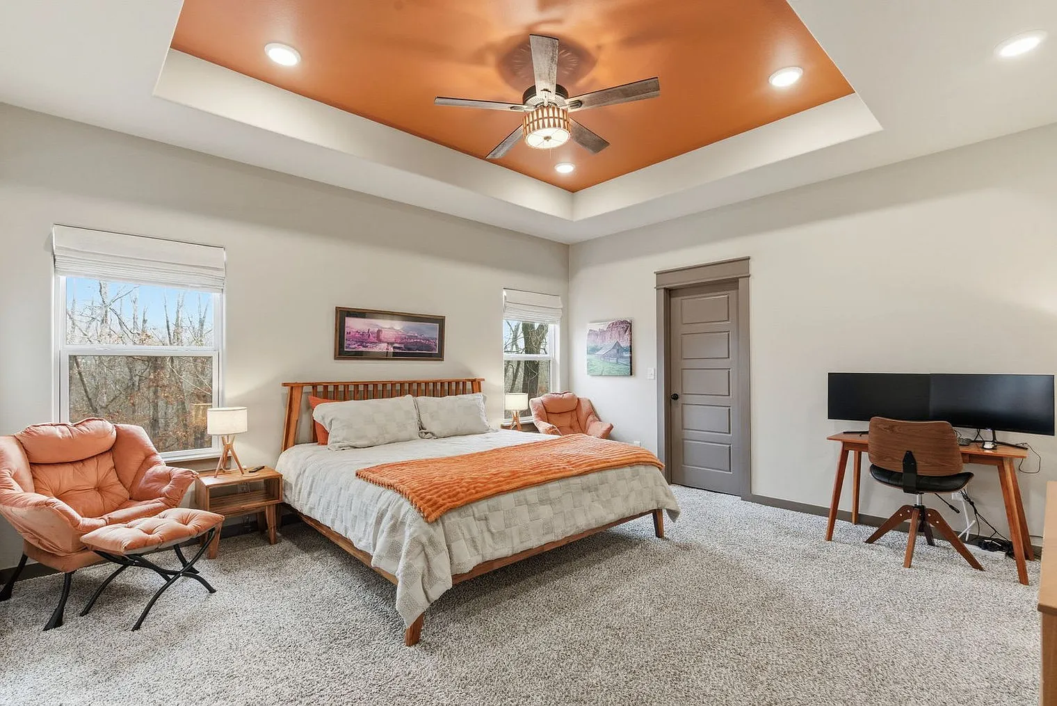 3 bed, 2.0 bath, 1140 sqft, $3,685 — Photo 4
