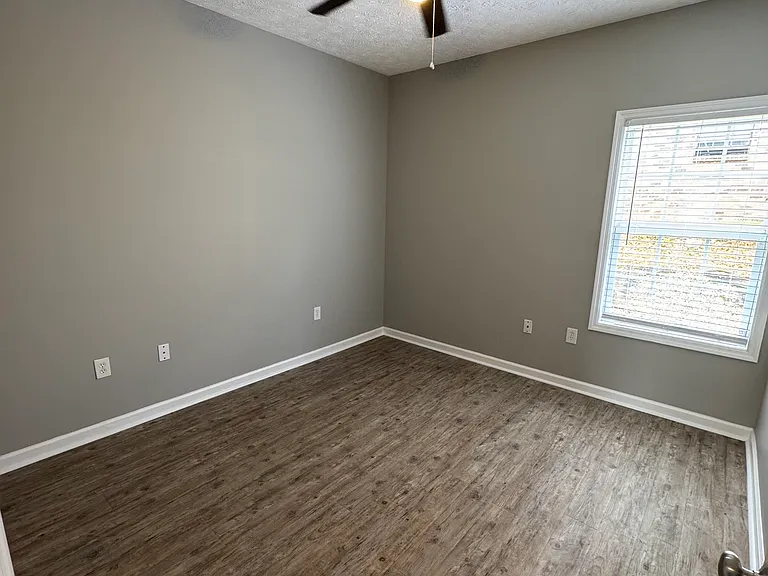 303 N Ross St #102 — Photo 5