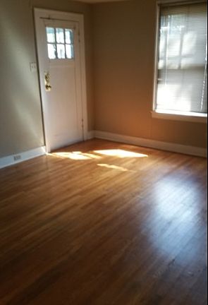2nd image of 2223 E Houston St