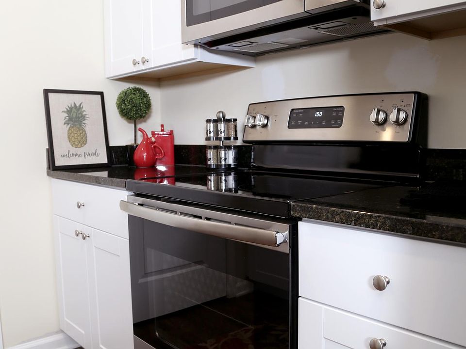 2nd image of 6217 Sedge Ln