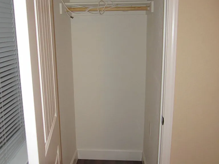 2 Bedroom / 1 Bathroom Townhome in Bay Point — Photo 7