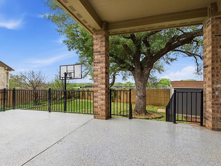 15004 Iveans Way — Photo 35