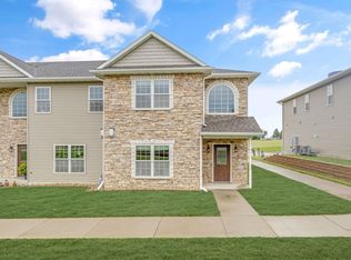 4423 Wild Rose Ct, Cedar Falls, IA 50613