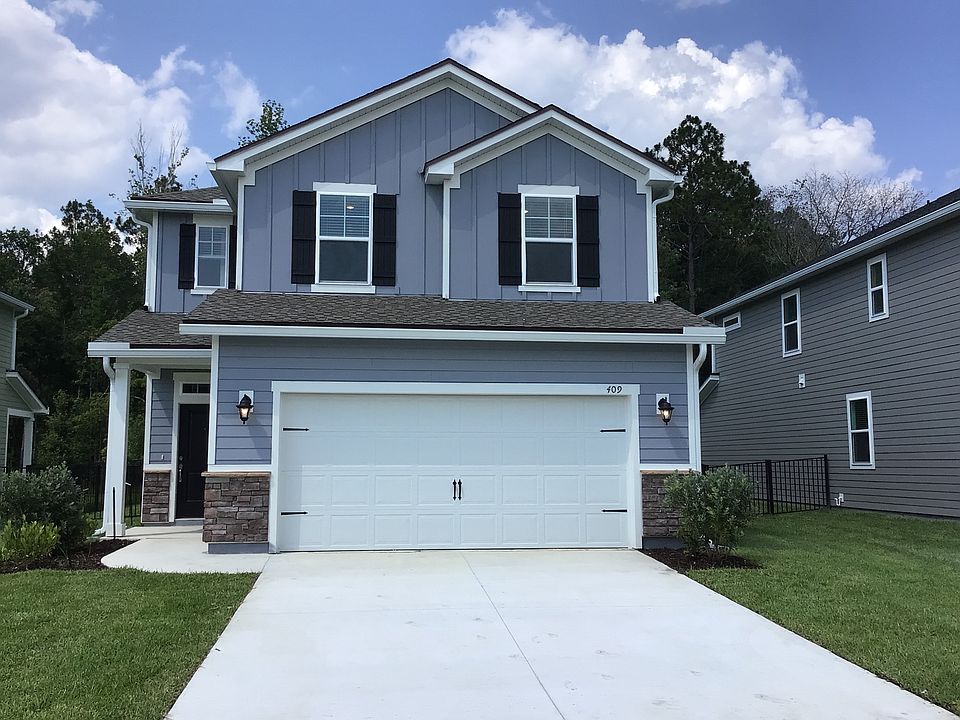 1st image of 409 Banyan Forest Dr