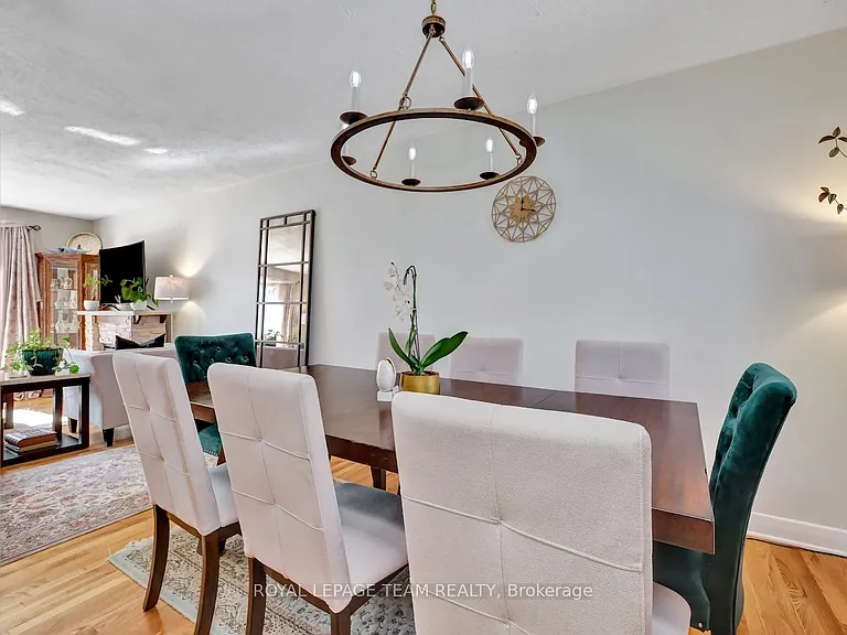 1233 Cheverton Ave — Photo 16