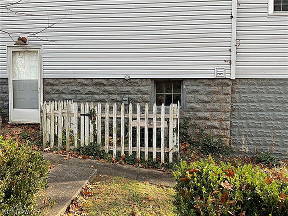 5th image of 116 South St