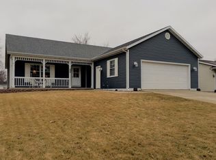 407 Westview Dr, Atkinson, IL 61235