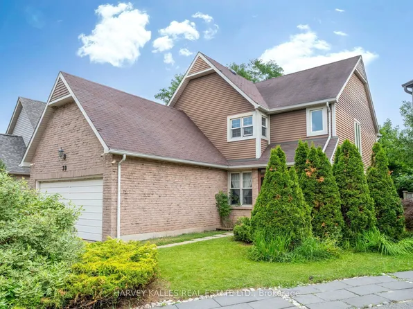 39 Newington Cres, Toronto, ON M9C 5B7