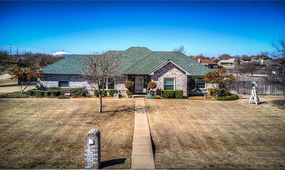 1st image of 437 Tierra Ln