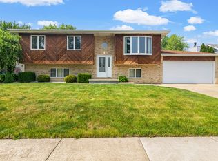 1522 W 99th Pl, Crown Point, IN 46307