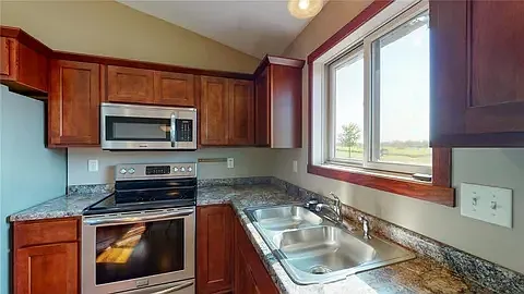 4093 Cedarwood Rd NE — Photo 2