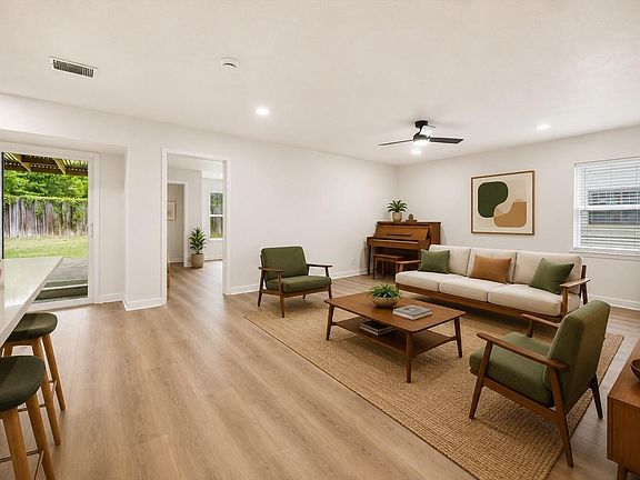 5th image of 5203 Gladstone Dr