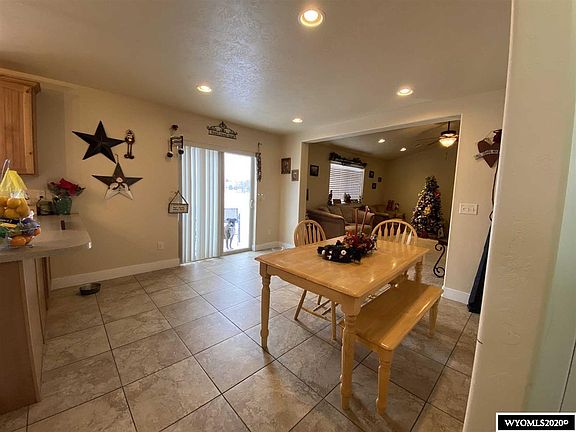 4th image of 2911 College Hill Dr