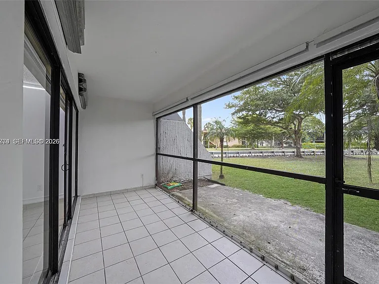 200 Lakeview Dr #101 — Photo 32