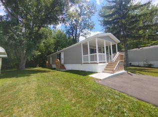 3055 Hillanlake Dr #139, Brooklyn, MI 49230