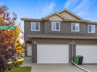 1 Roseberry Ln, Fort Saskatchewan, AB T8L 0P5