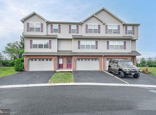 6458 Creekbend Dr, Mechanicsburg, PA 17050