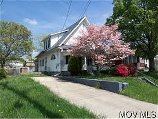 1st image of 612 Broadway Ave